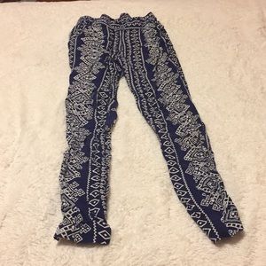POPULAR💯 Forever 21 patterned pants!!